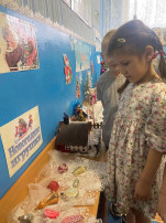 Выставка новогодних игрушек "Новогодний привет из СССР" Выставка новогодних игрушек "Новогодний привет из СССР".